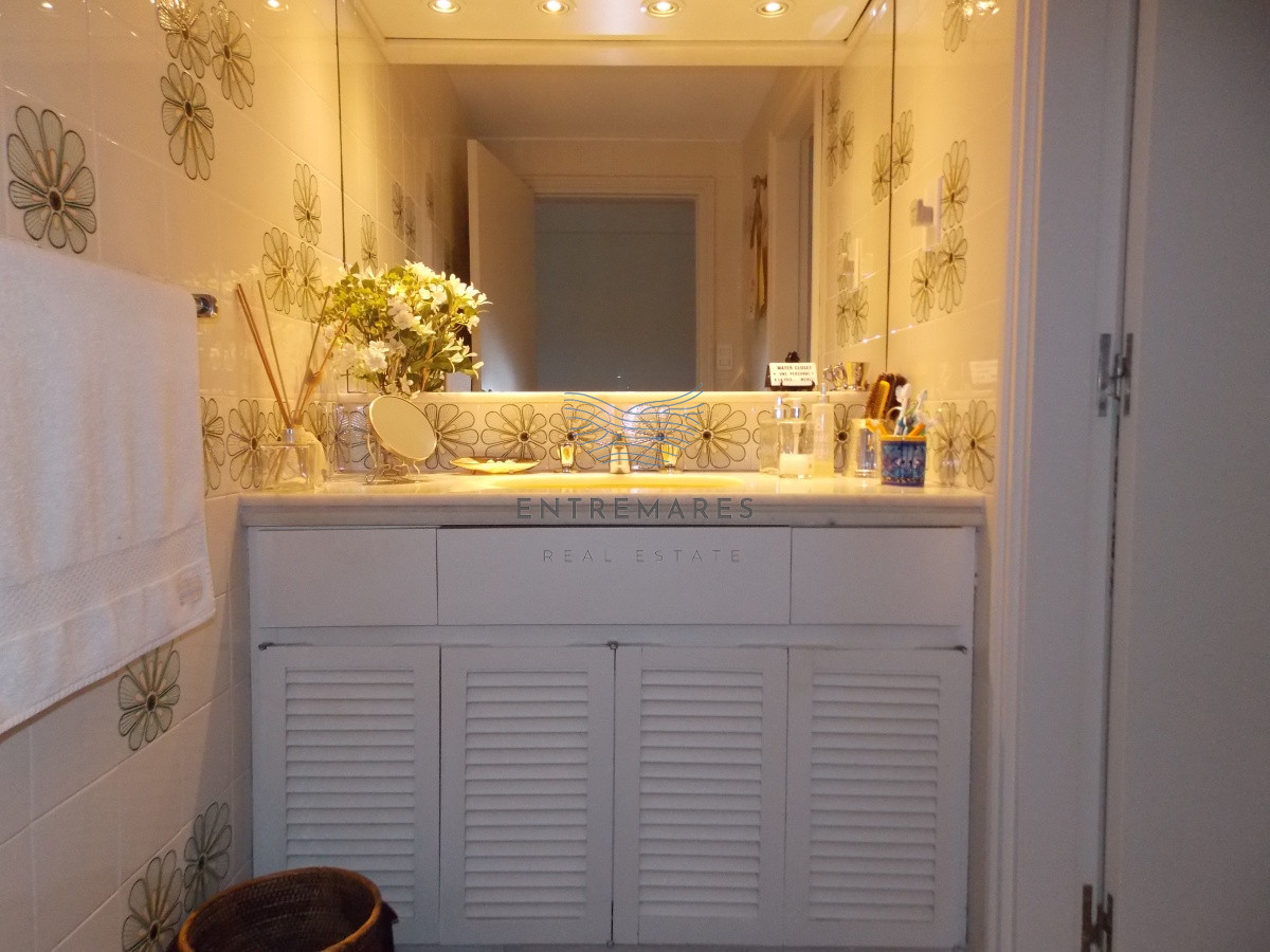 Apartamento ID.160 - MUY BUEN APARTAMENTO FRENTE AL MAR