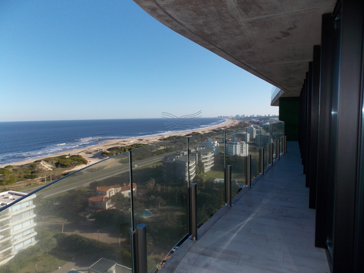 Apartamento ID.246 - BRAVA - EDIFICIO SURFSIDE PUNTA DEL ESTE 
