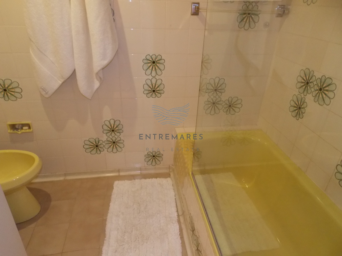 Apartamento ID.160 - MUY BUEN APARTAMENTO FRENTE AL MAR