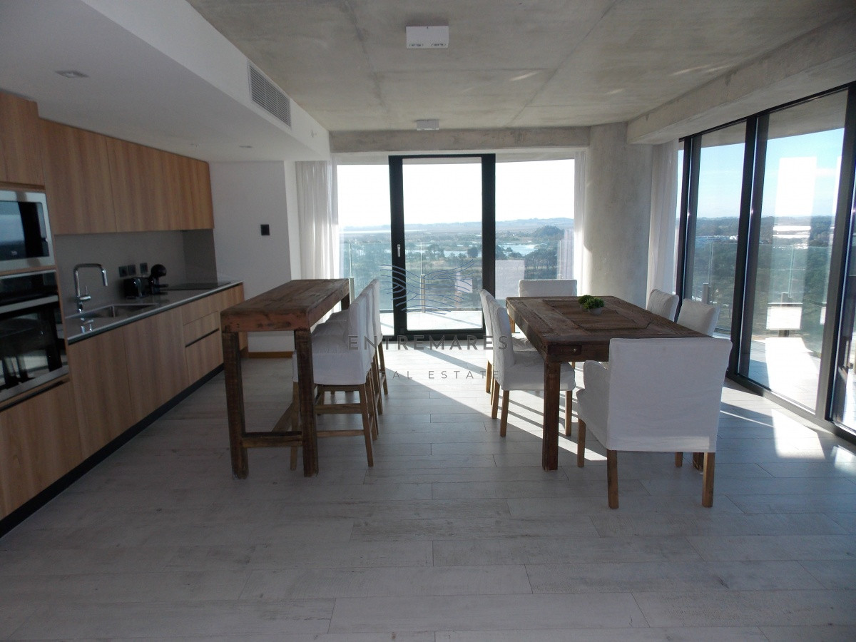 Apartamento ID.245 - BRAVA - EDIFICIO SURFSIDE PUNTA DEL ESTE 