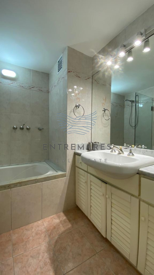 Apartamento ID.167 - OPORTUNIDAD EN MANSA  CON EXCELENTE VISTA AL MAR