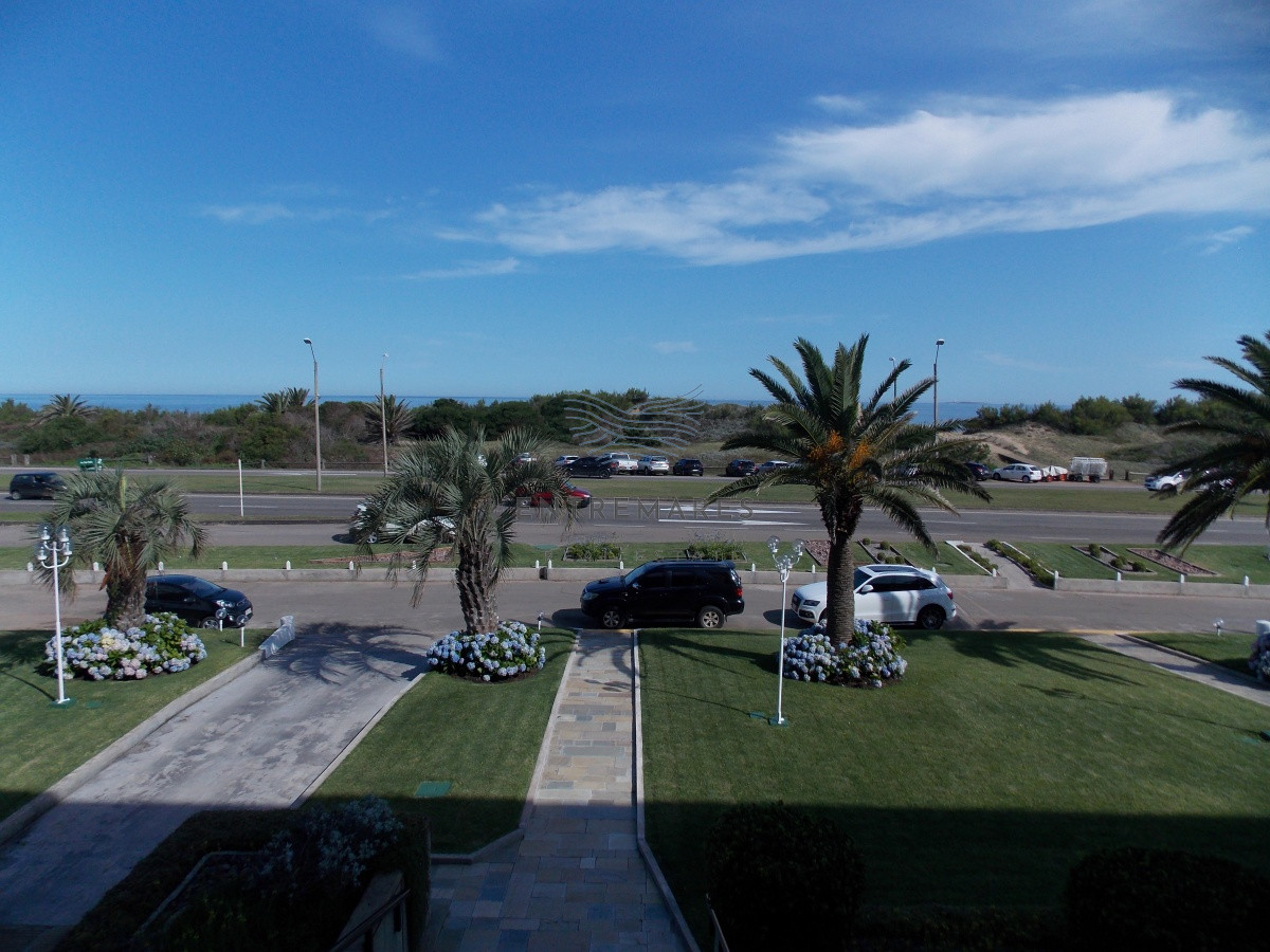 Apartamento ID.160 - MUY BUEN APARTAMENTO FRENTE AL MAR