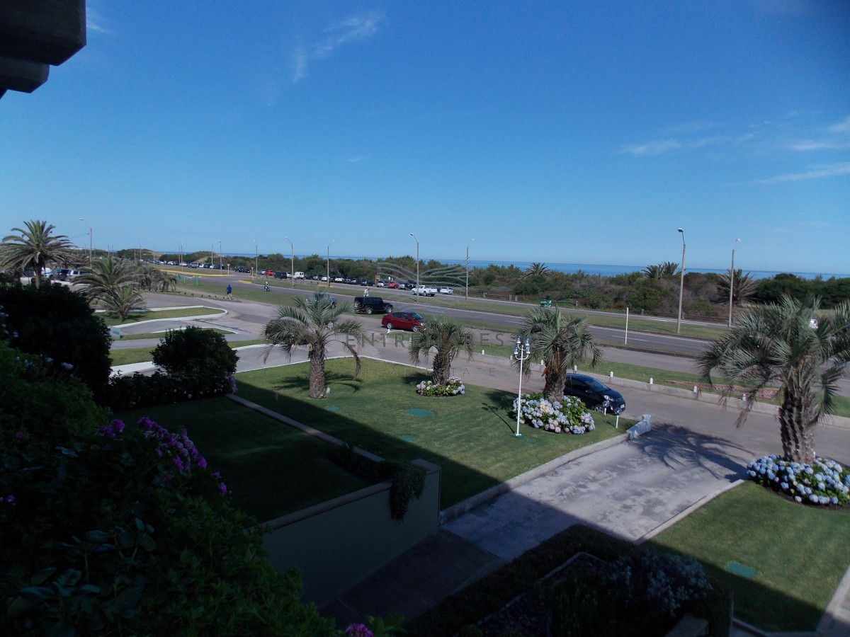 Apartamento ID.160 - MUY BUEN APARTAMENTO FRENTE AL MAR