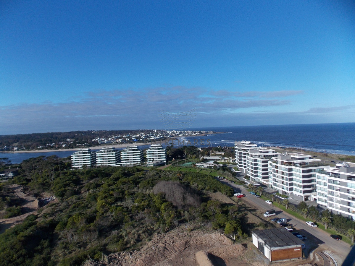 Apartamento ID.245 - BRAVA - EDIFICIO SURFSIDE PUNTA DEL ESTE 