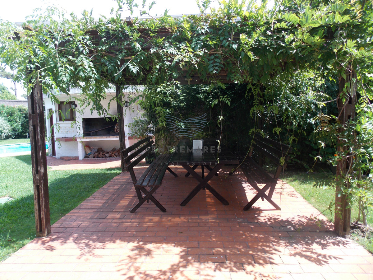 Casa ID.93 - Muy linda casa a 100 mts. del mar