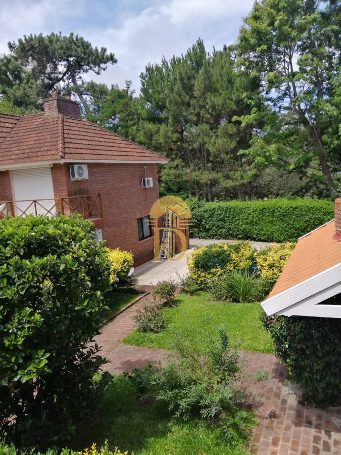 IMPERDIBLE!!! C PARRILLERO PROPIO DUPLEX TIPO CASA ZONA CANTEGRIL -id-246