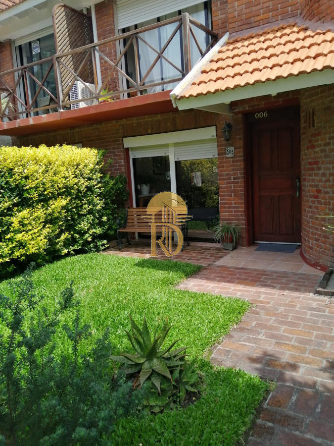 IMPERDIBLE!!! C PARRILLERO PROPIO DUPLEX TIPO CASA ZONA CANTEGRIL -id-246