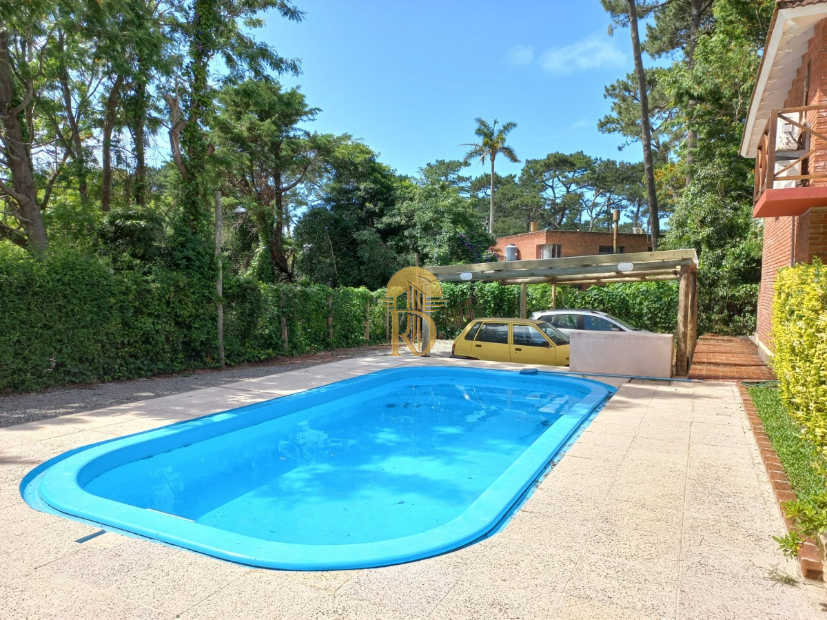 IMPERDIBLE!!! C PARRILLERO PROPIO DUPLEX TIPO CASA ZONA CANTEGRIL -id-246