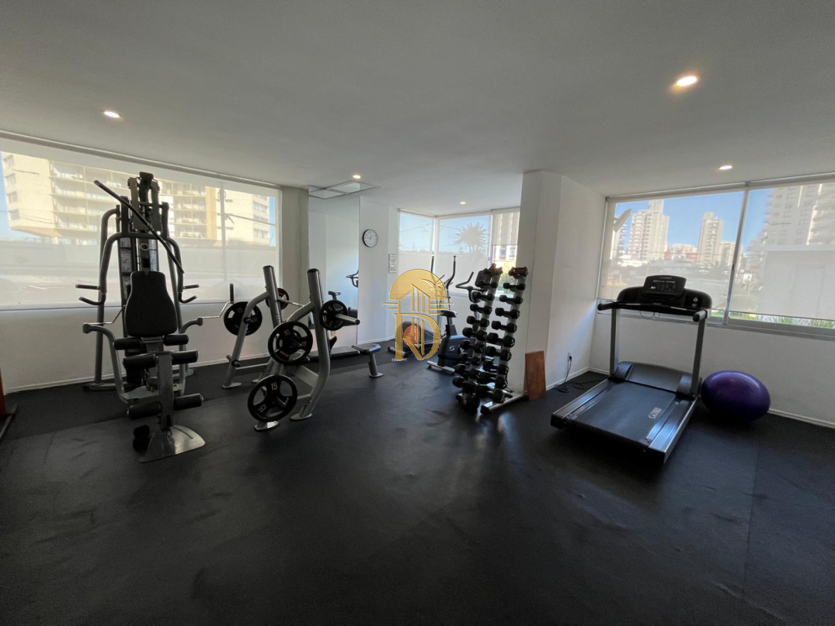 BRAVA, A 100 MTS DEL MAR. COMODO APARTAMENTO CON MUY BUENOS SERVICIOS -id-930-14