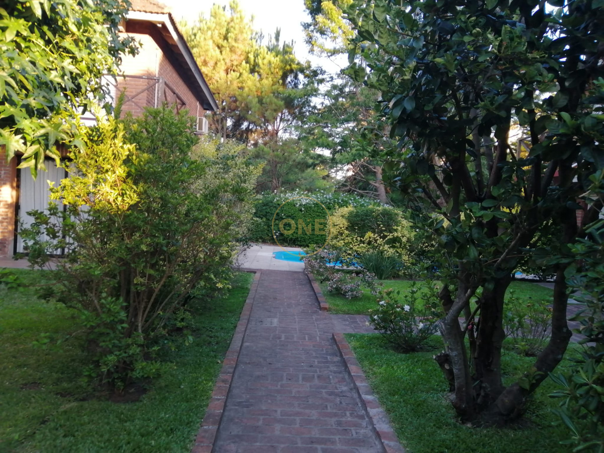 Apartamento ID.2081 - IMPERDIBLE!!! C PARRILLERO PROPIO DUPLEX TIPO CASA ZONA CANTEGRIL