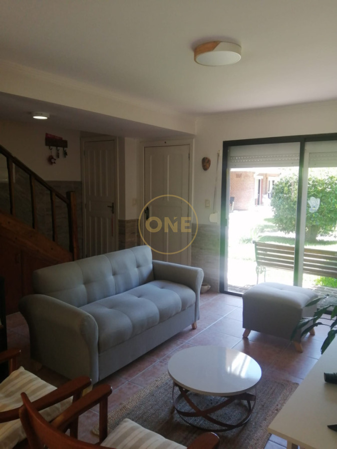 Apartamento ID.2081 - IMPERDIBLE!!! C PARRILLERO PROPIO DUPLEX TIPO CASA ZONA CANTEGRIL