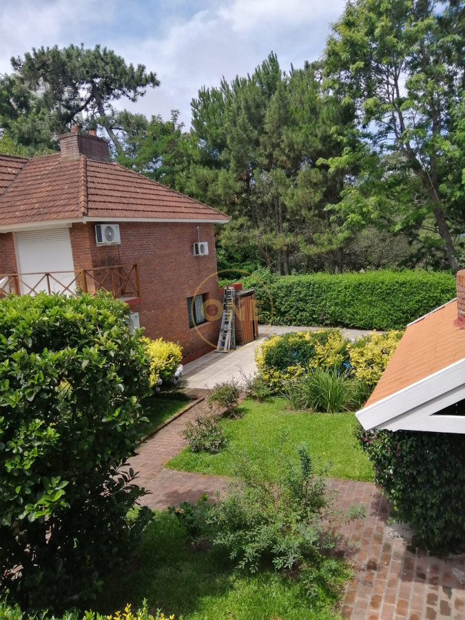 Apartamento ID.2081 - IMPERDIBLE!!! C PARRILLERO PROPIO DUPLEX TIPO CASA ZONA CANTEGRIL