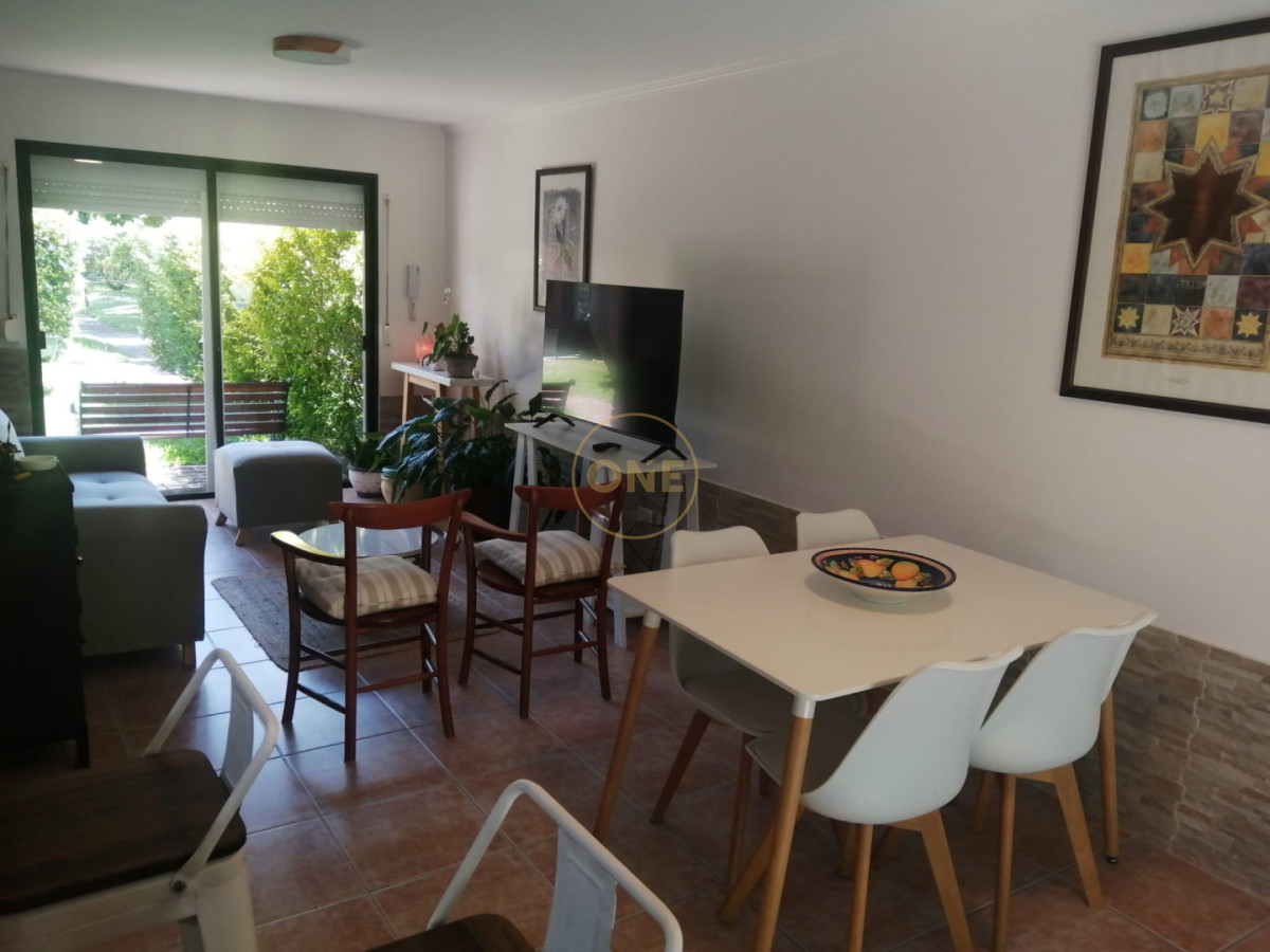Apartamento ID.2081 - IMPERDIBLE!!! C PARRILLERO PROPIO DUPLEX TIPO CASA ZONA CANTEGRIL