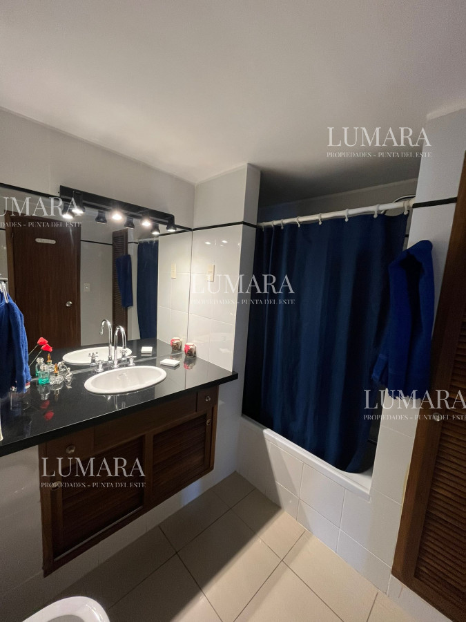 Apartamento ID.2806 - Apartamento en Mansa - Frente al Mar !!