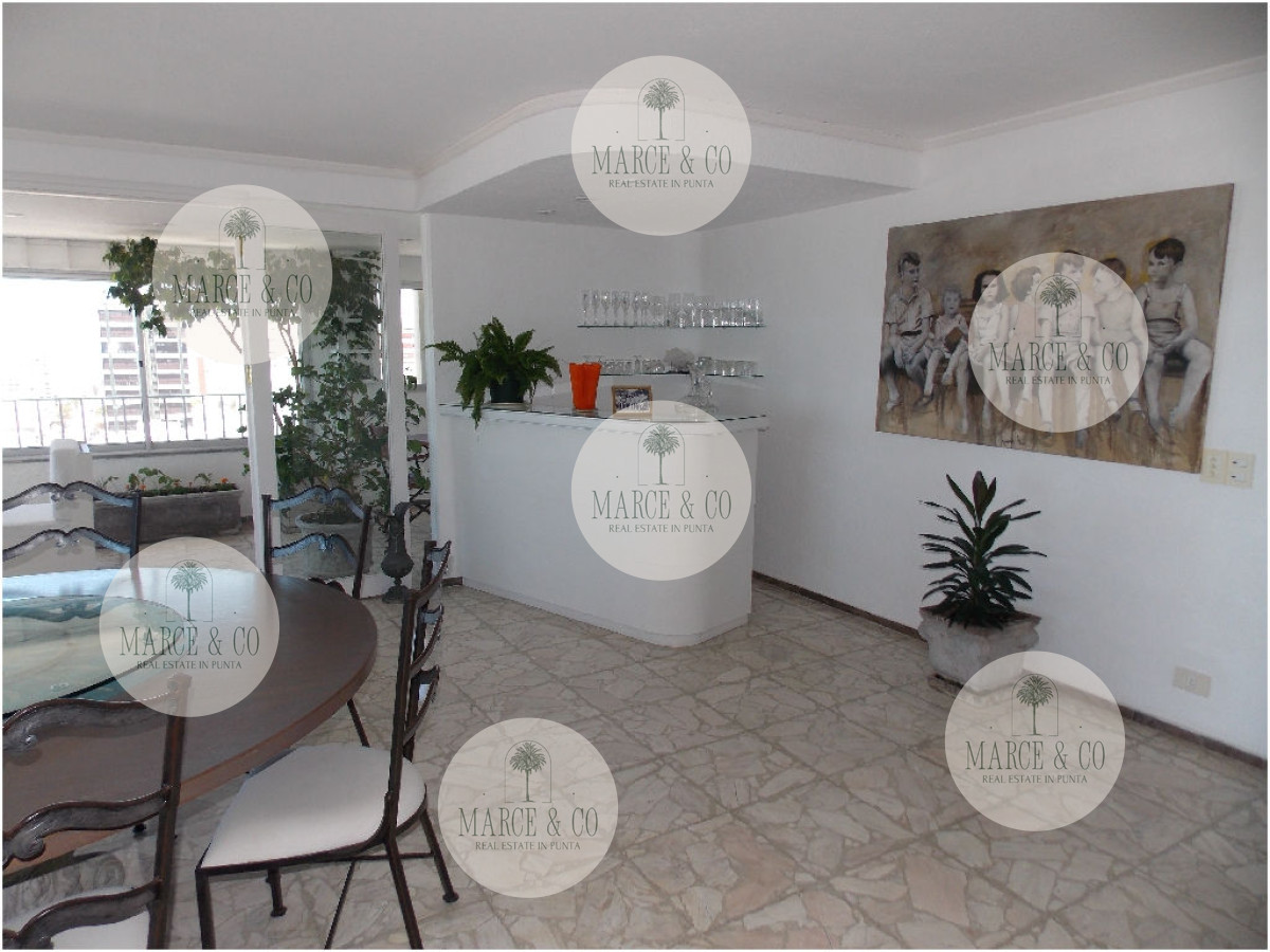 Apartamento ID.185 - En Peninsula, con vista a brava y parrillero propio 