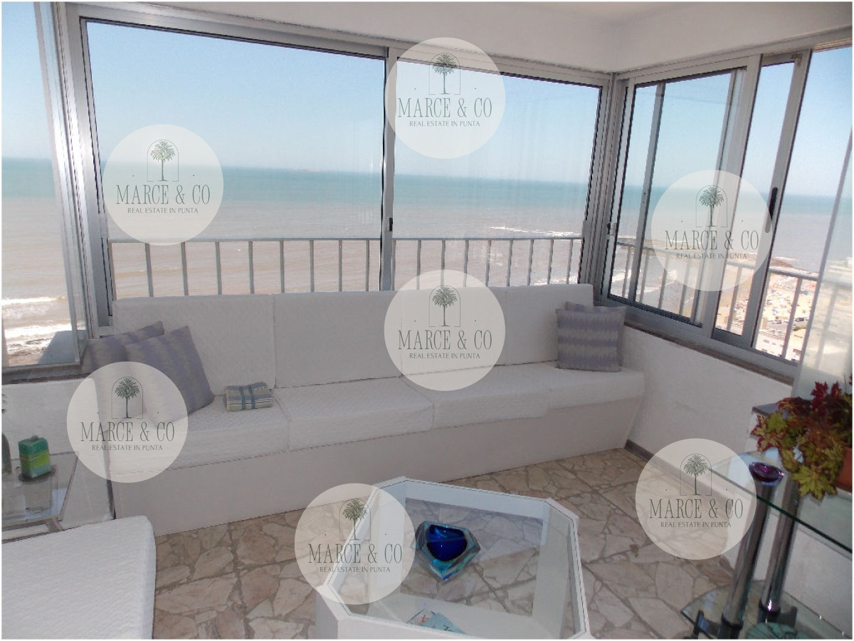 Apartamento ID.185 - En Peninsula, con vista a brava y parrillero propio 