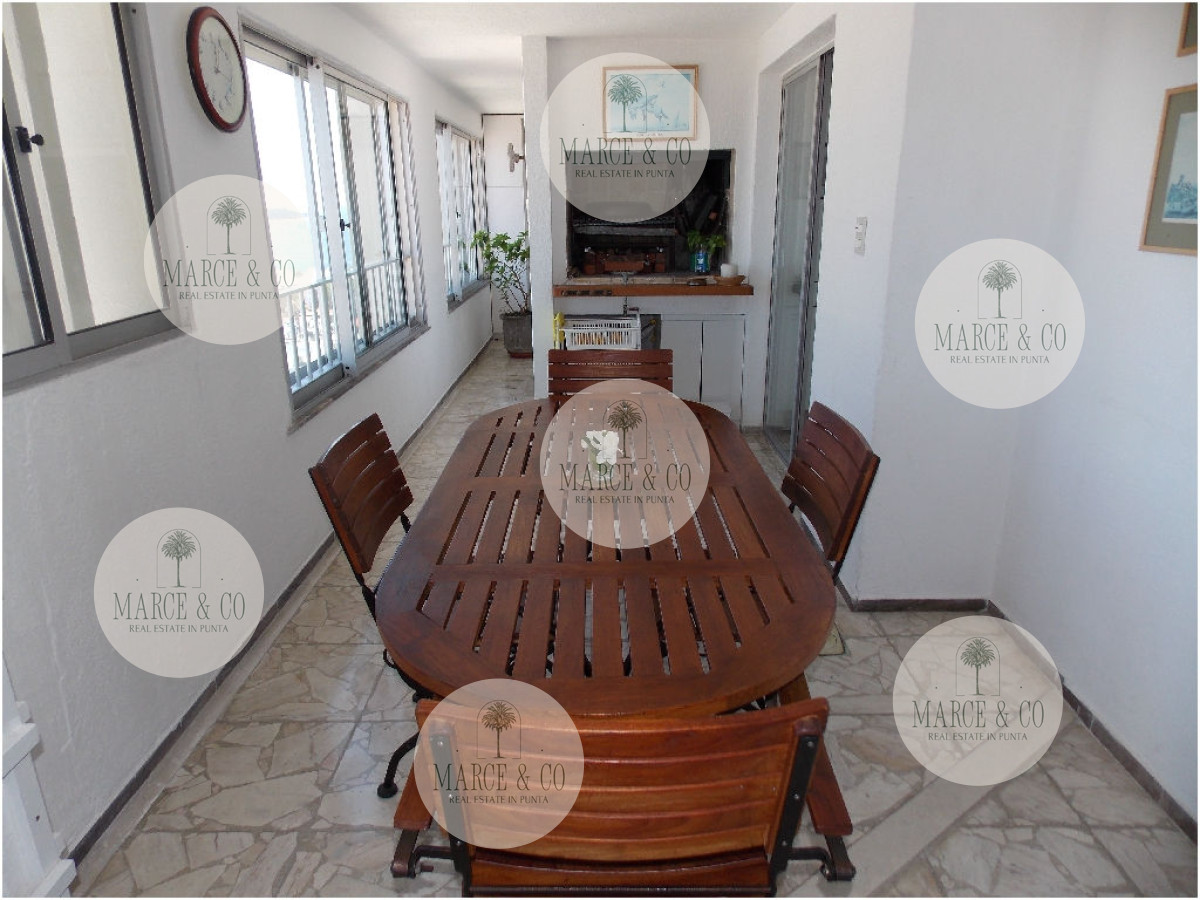 Apartamento ID.185 - En Peninsula, con vista a brava y parrillero propio 