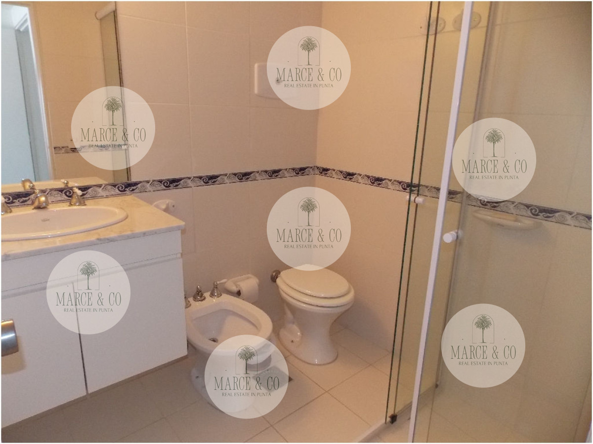 Apartamento ID.185 - En Peninsula, con vista a brava y parrillero propio 