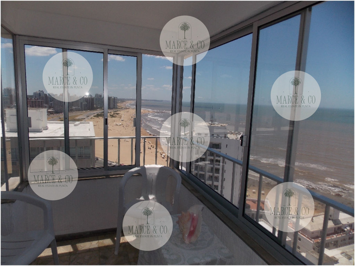 Apartamento ID.185 - En Peninsula, con vista a brava y parrillero propio 