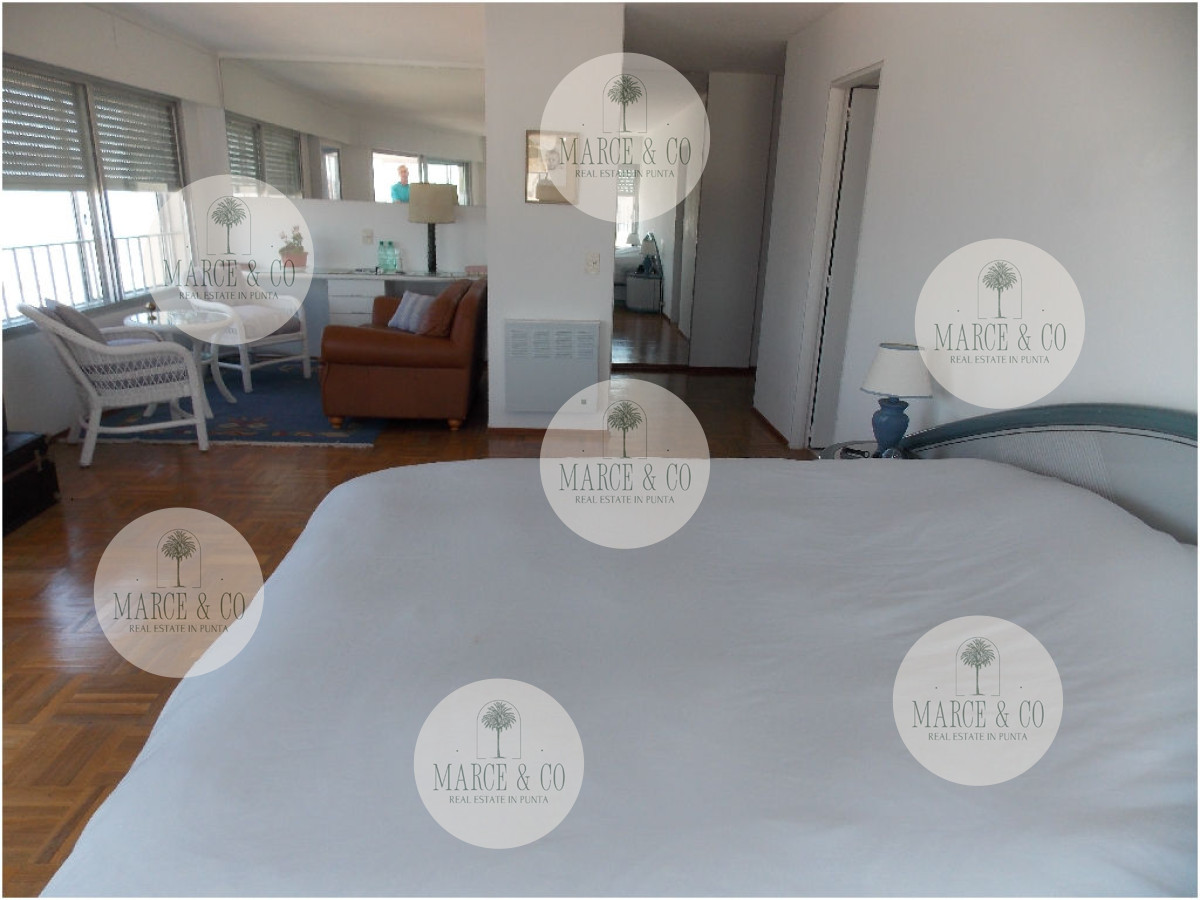 Apartamento ID.185 - En Peninsula, con vista a brava y parrillero propio 