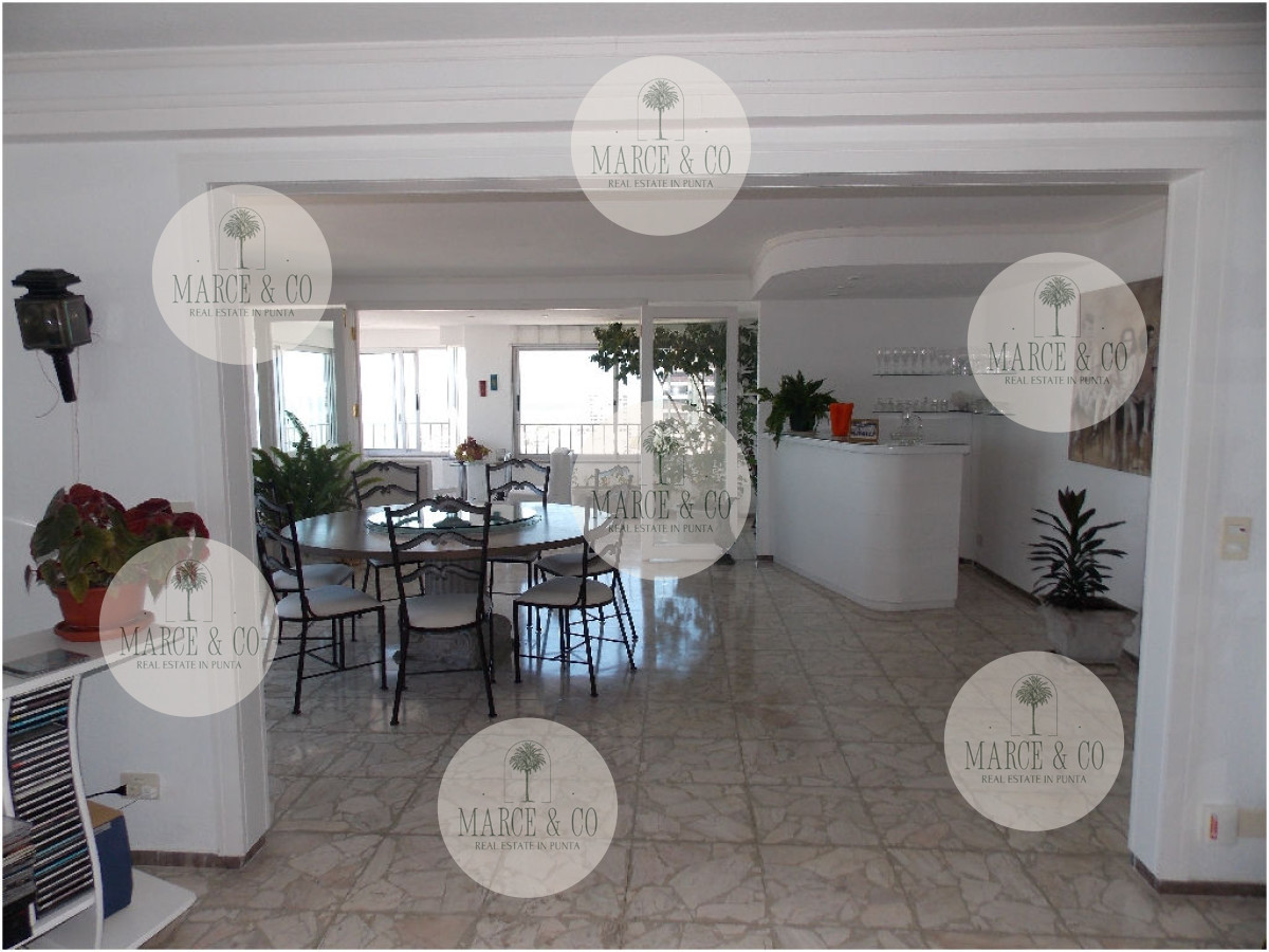 Apartamento ID.185 - En Peninsula, con vista a brava y parrillero propio 