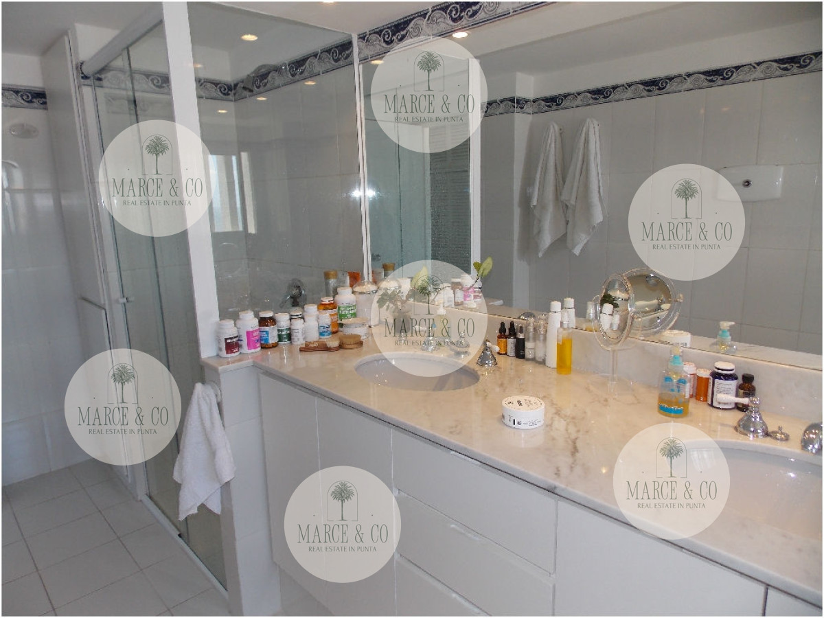 Apartamento ID.185 - En Peninsula, con vista a brava y parrillero propio 