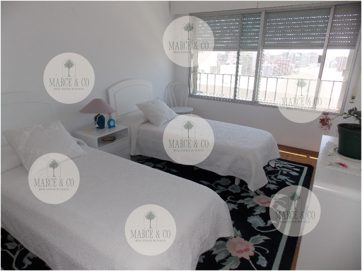 Apartamento ID.185 - En Peninsula, con vista a brava y parrillero propio 