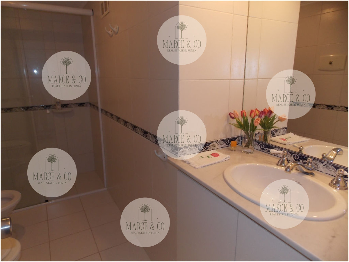 Apartamento ID.185 - En Peninsula, con vista a brava y parrillero propio 