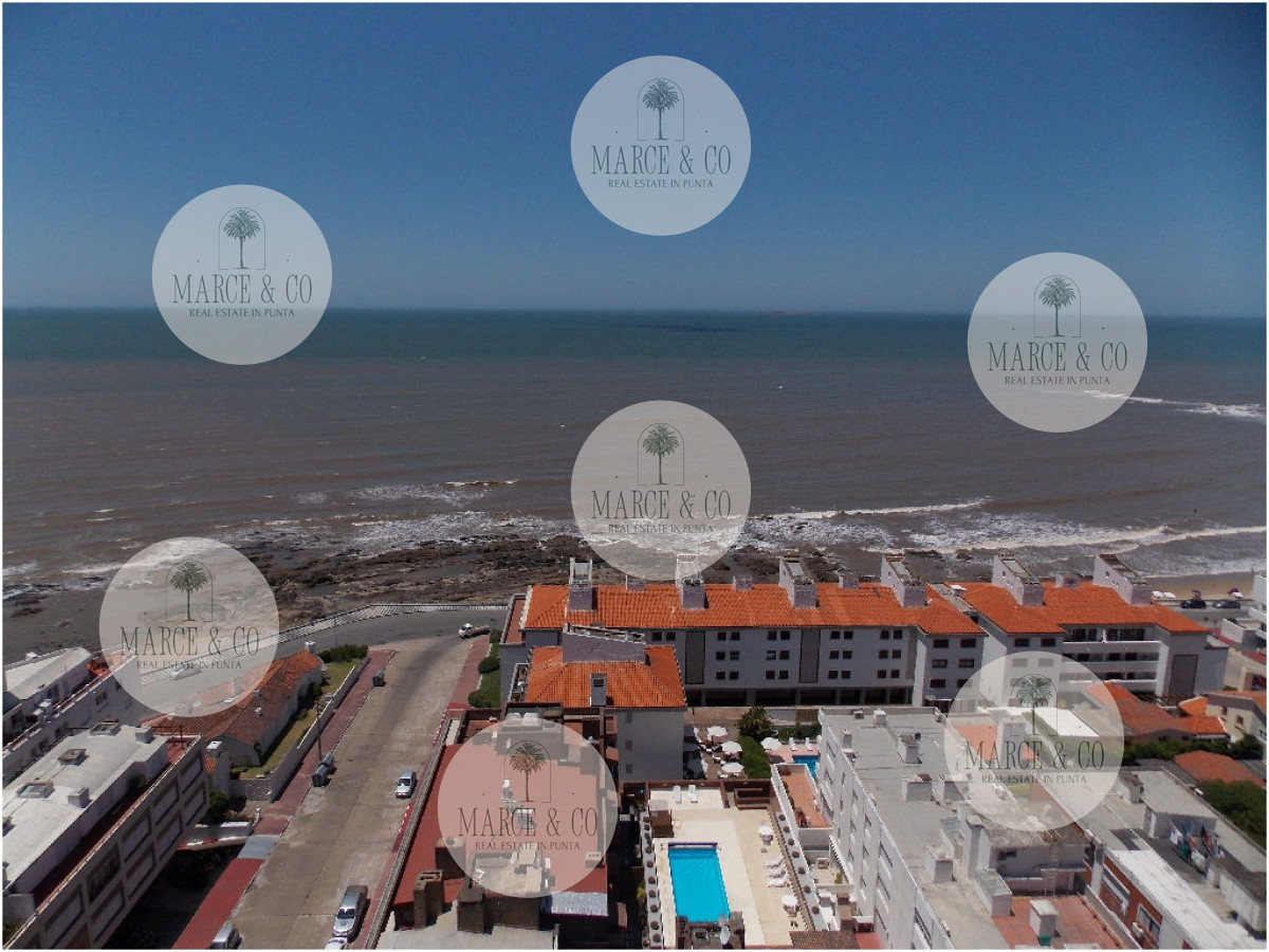 Apartamento ID.185 - En Peninsula, con vista a brava y parrillero propio 