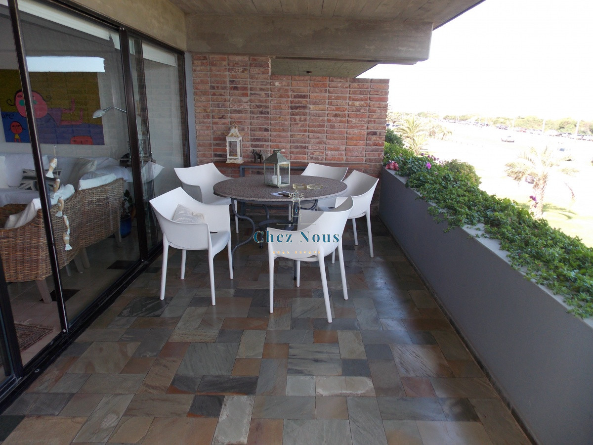 Apartamento ID.1298 - MUY BUEN APARTAMENTO FRENTE AL MAR