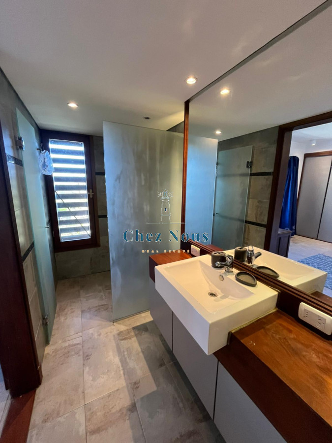 Casa ID.1720 - MANANTIALES A 2 CUADRAS DEL MAR
