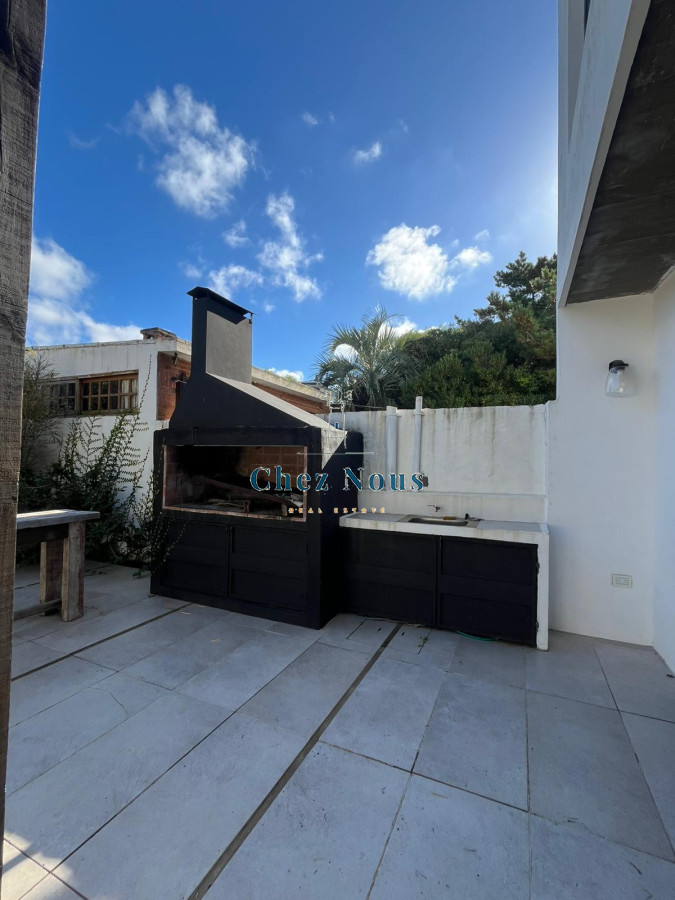 Casa ID.1720 - MANANTIALES A 2 CUADRAS DEL MAR