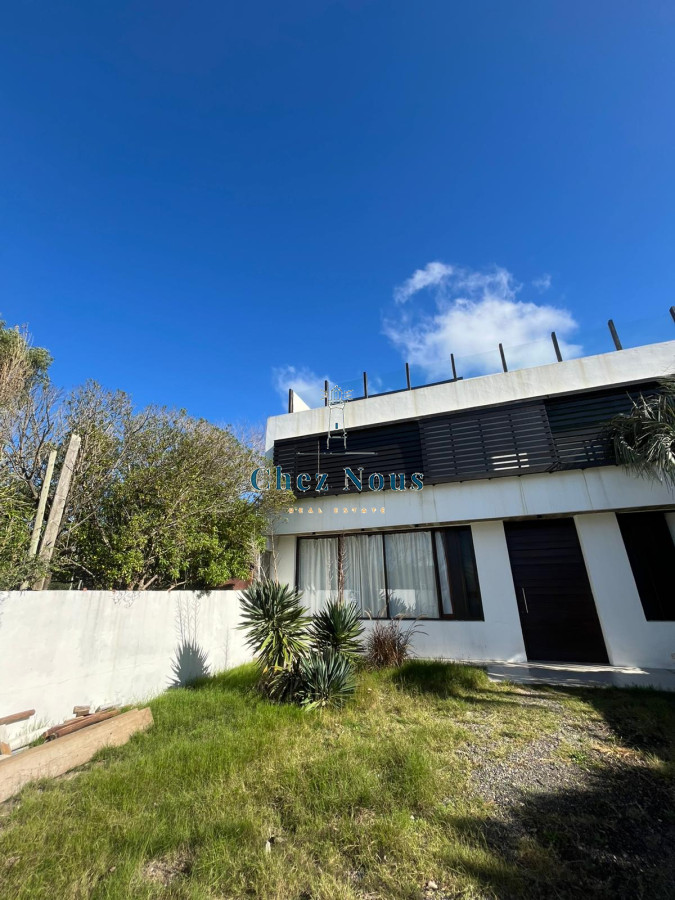 Casa ID.1720 - MANANTIALES A 2 CUADRAS DEL MAR
