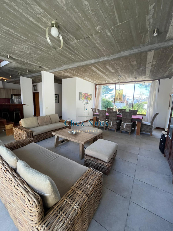 Casa ID.1720 - MANANTIALES A 2 CUADRAS DEL MAR