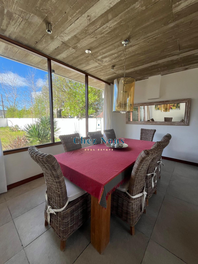 Casa ID.1720 - MANANTIALES A 2 CUADRAS DEL MAR