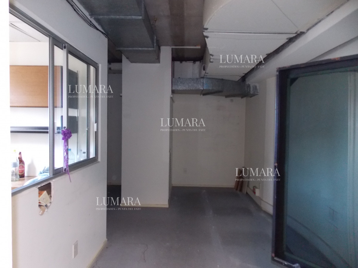 Local Comercial ID.3362 - LOCAL EN EL CENTRO DE MALDONADO EN ALQUILER 