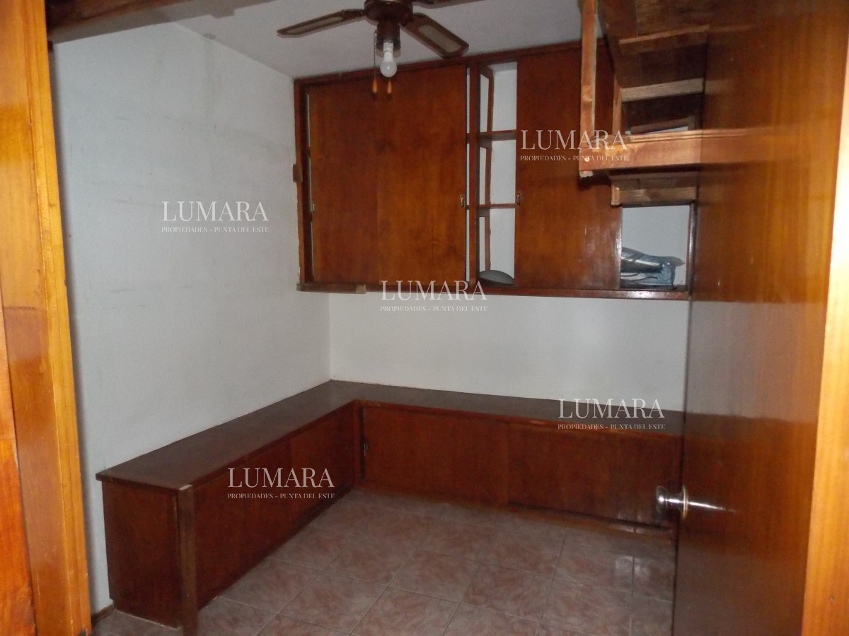 Local Comercial ID.3353 - PENINSULA - LOCAL MUY BIEN UBICADO