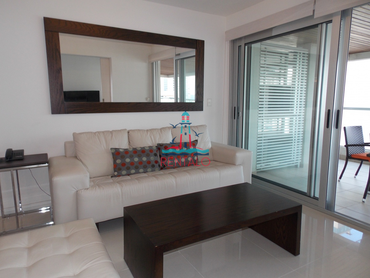 Apartamento ID.42 - Apartamento en venta 2 dormitorios y medio Punta del este
