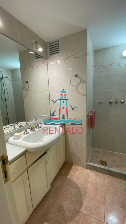 Apartamento ID.65 - Apartamento en venta primera linea vista al mar Punta del este 3 dormitorios