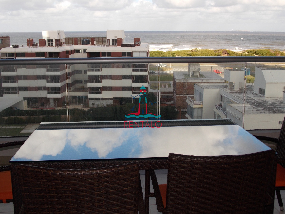 Apartamento ID.42 - Apartamento en venta 2 dormitorios y medio Punta del este