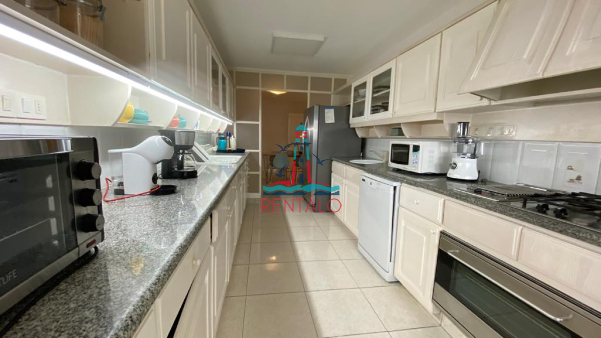 Apartamento ID.65 - Apartamento en venta primera linea vista al mar Punta del este 3 dormitorios
