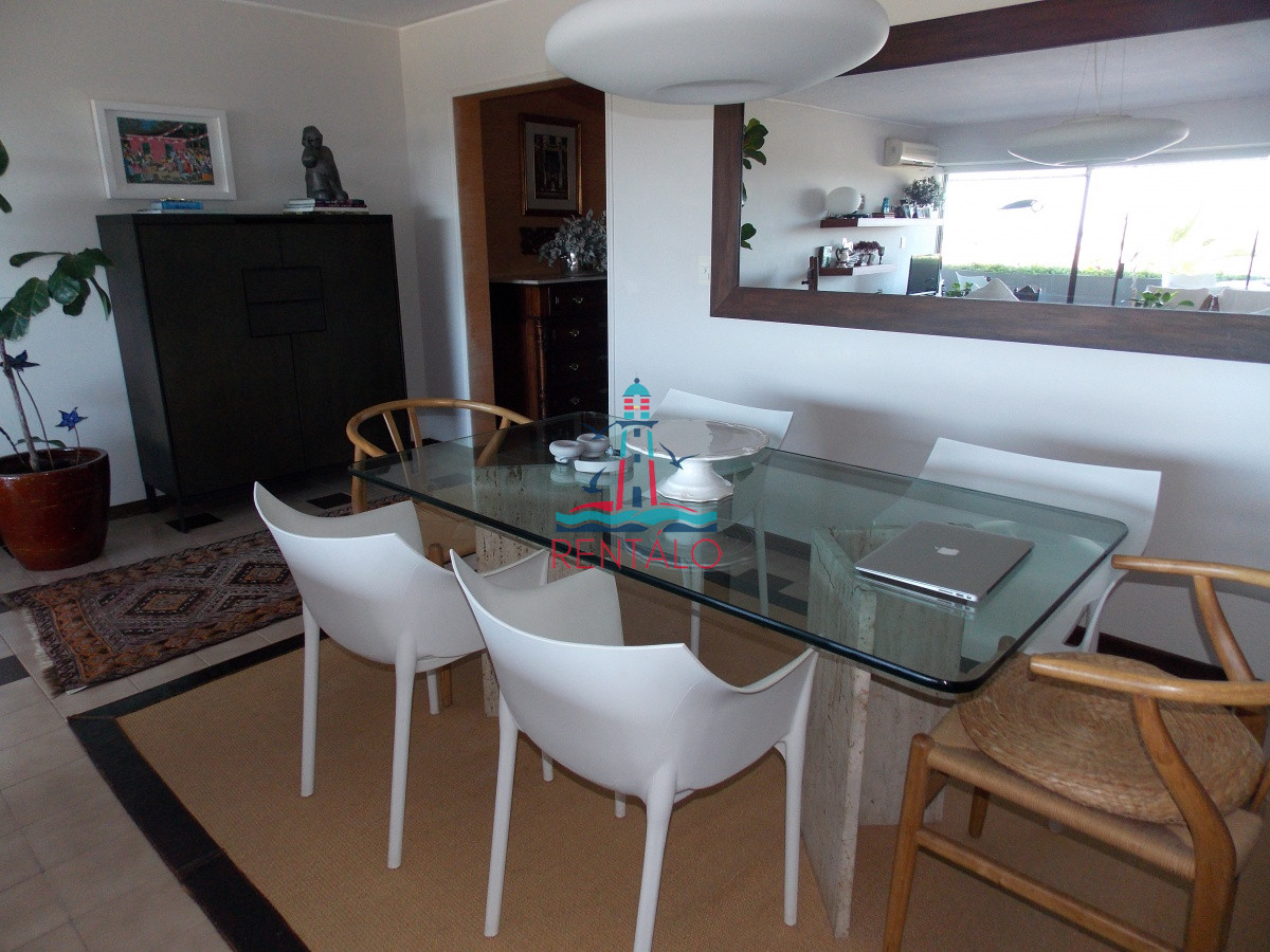 Apartamento ID.51 - Apartamento en venta 2 dormitorios Punta del este primera linea