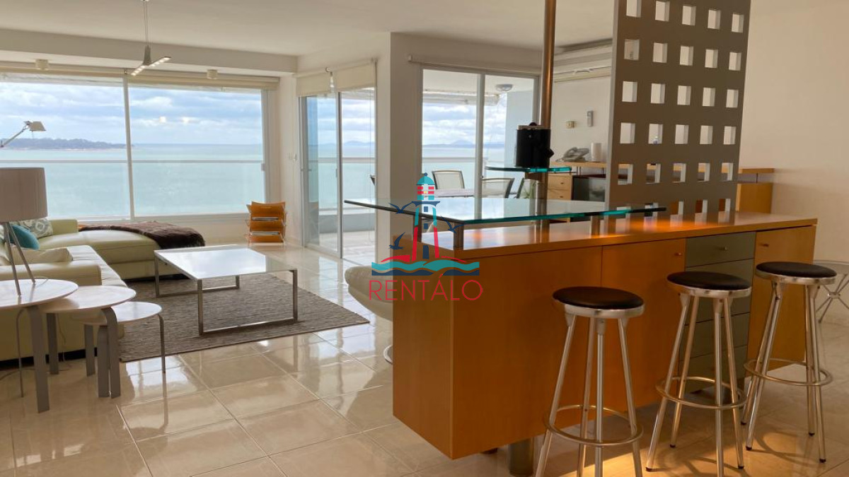 Apartamento ID.65 - Apartamento en venta primera linea vista al mar Punta del este 3 dormitorios