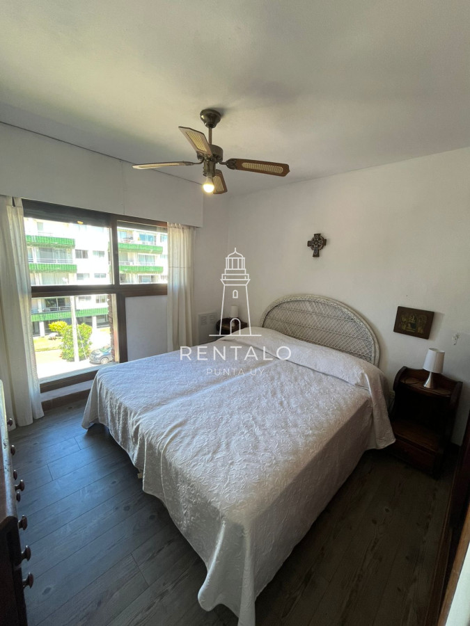 Apartamento ID.885 - Apartamento en venta de 2 dormitorios y 2 baños en Punta del Este