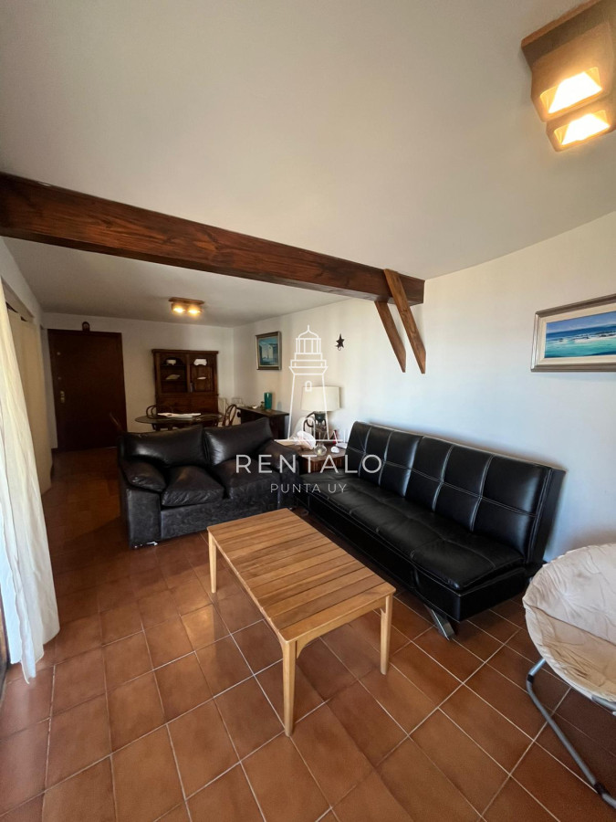 Apartamento ID.885 - Apartamento en venta de 2 dormitorios y 2 baños en Punta del Este