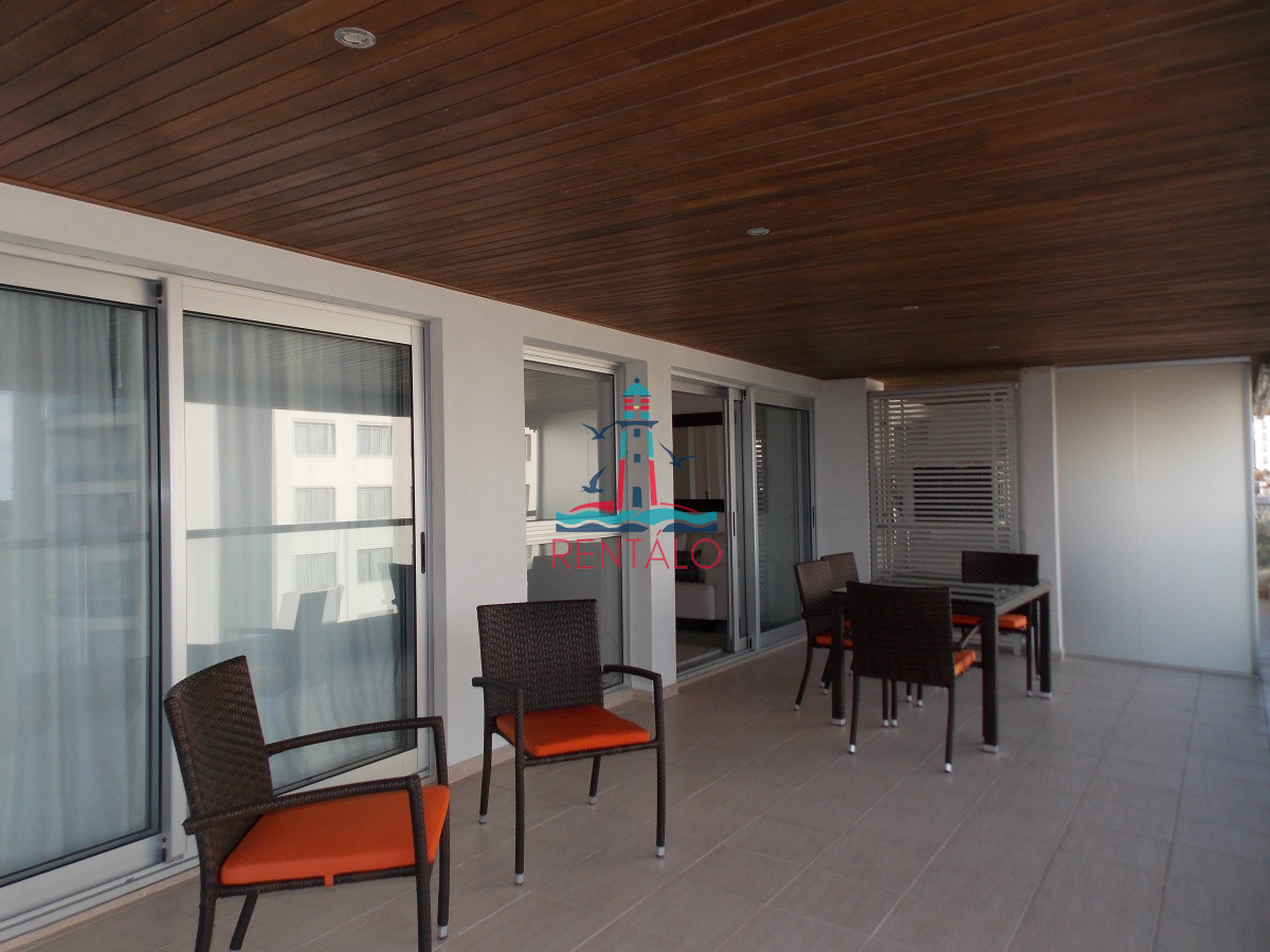 Apartamento ID.42 - Apartamento en venta 2 dormitorios y medio Punta del este