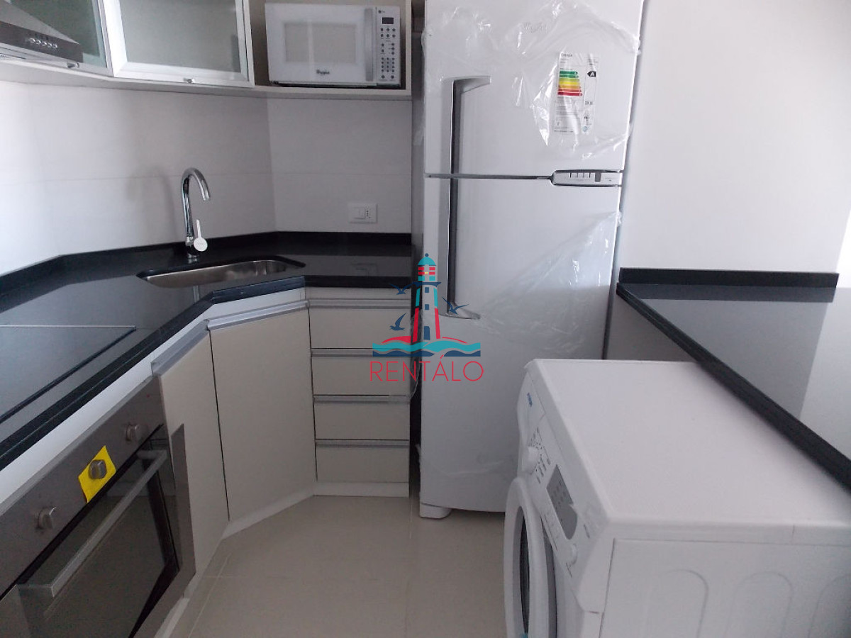 Apartamento ID.42 - Apartamento en venta 2 dormitorios y medio Punta del este