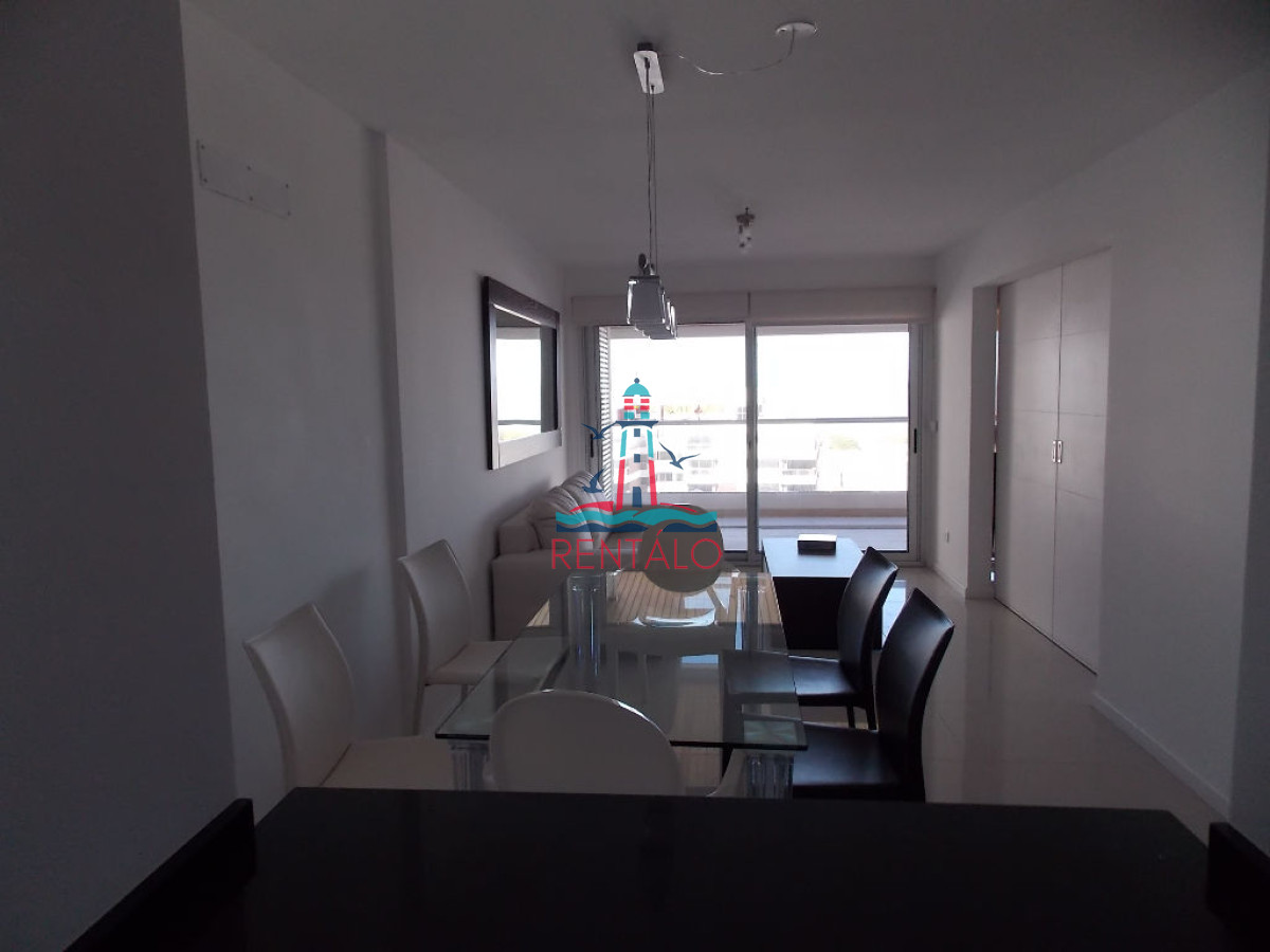 Apartamento ID.42 - Apartamento en venta 2 dormitorios y medio Punta del este