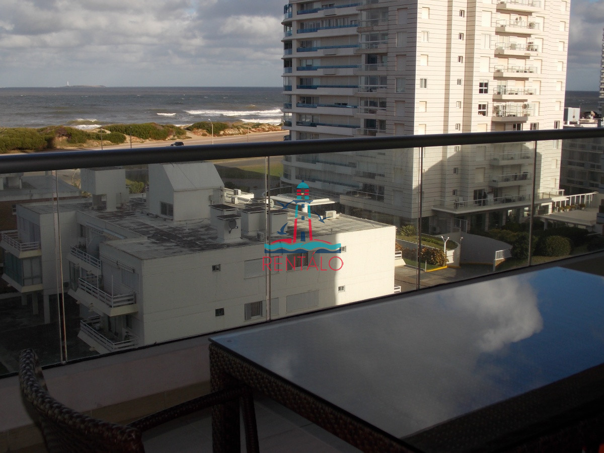 Apartamento ID.42 - Apartamento en venta 2 dormitorios y medio Punta del este