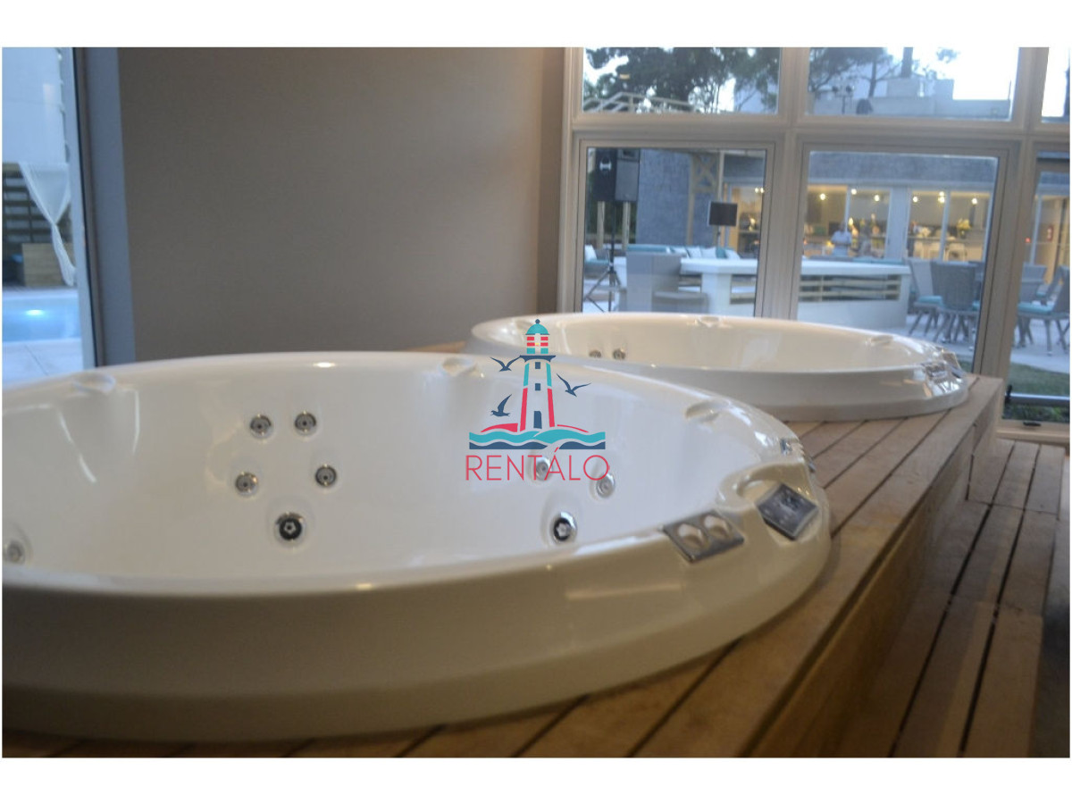 Apartamento ID.50 - Apartamento en venta 2 dormitorios Punta del Este, Wind Tower 